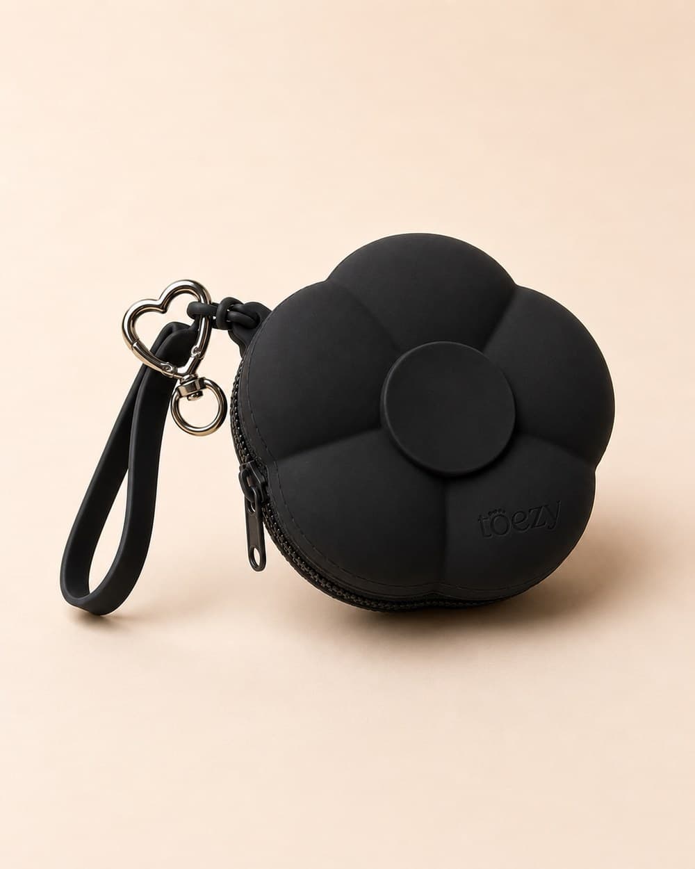 Petal Pouch — Noir